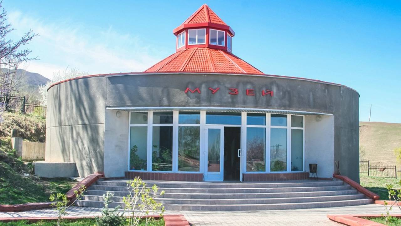 Ата Бейит Мемориалдык Комплекси