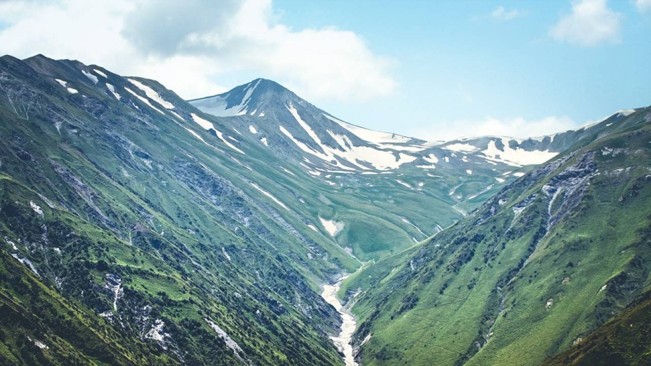 НАРЫН КОРУГУ