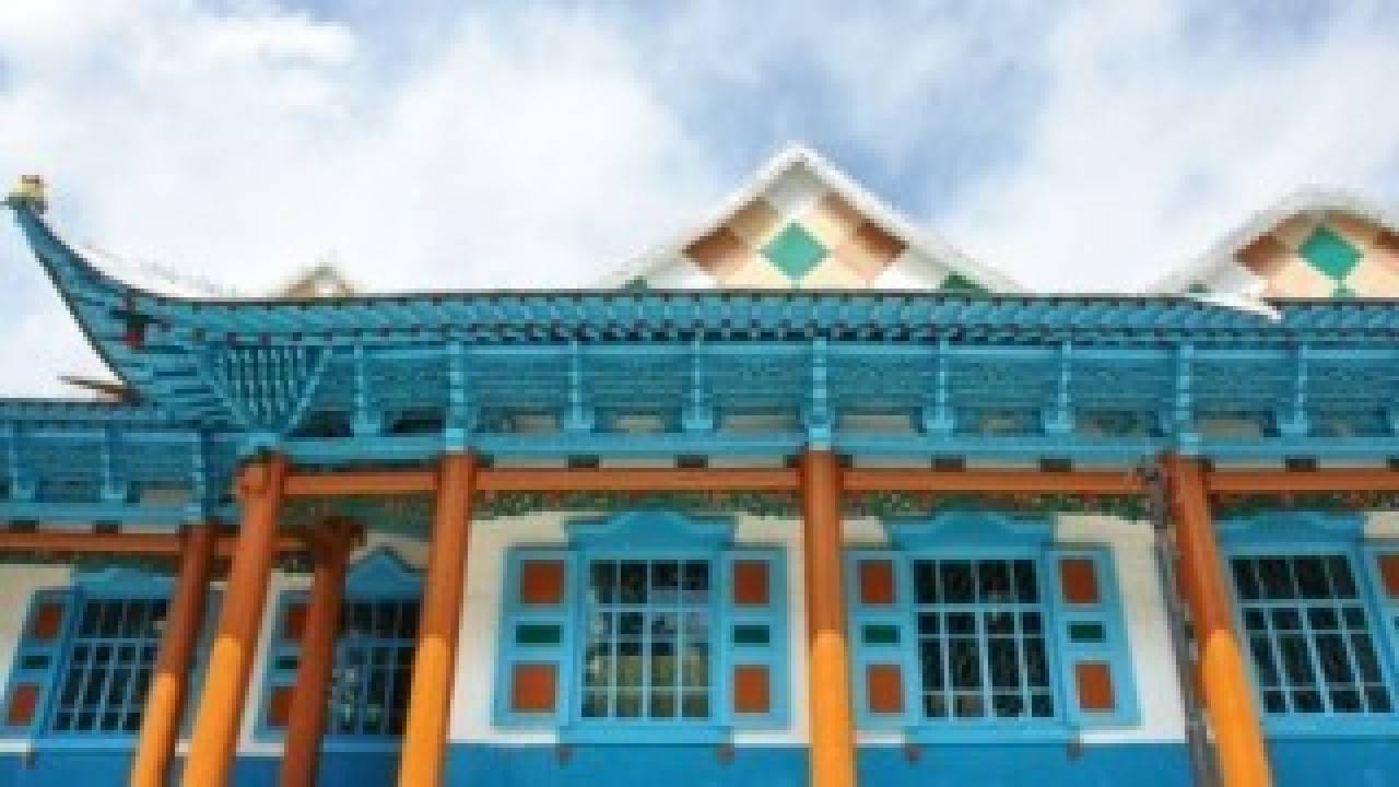 Mosque Built without a Single Nail